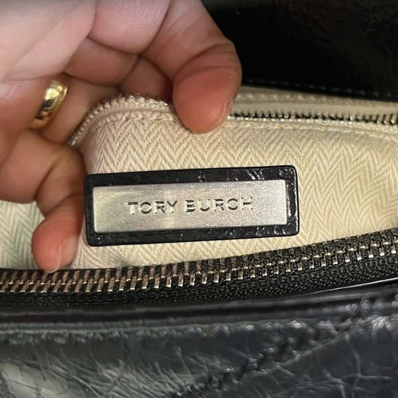 Tory Burch Kira Black Glazed Leather Shoulder Bag Quilted Chain Strap - Picture 16 of 17